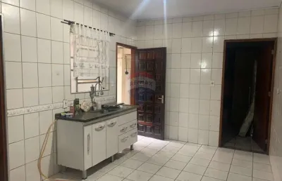 Casa com 2 quartos para alugar no Parque das Américas, Mauá 