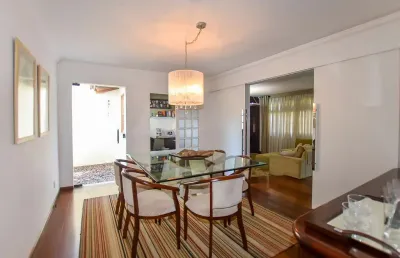 Casa com 5 quartos à venda na rua doutor bronislau ostoja roguski, 1044, jardim das américas, curitiba, 420 m2 por r$ 2.200.000