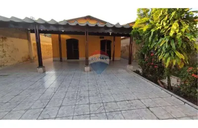 Casa a venda com 2 dormitórios na vista linda em bertioga
