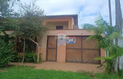 Sobrado à venda no indaiá em bertioga com 3 quartos