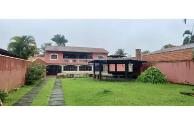 Edicula assobradada com piscina, a venda no condominio morada da praia, em bertioga