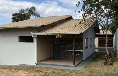 Casa com 3 quartos à venda na rua maria leopoldina, 33, pousada del rei, igarapé por r$ 550.000
