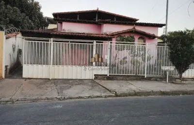 Casa com 3 quartos à venda na das laranjeiras, 357, santa cruz industrial, contagem por r$ 699.999