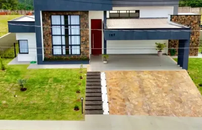 Maravilhosa casa térrea de alto padrão no condomínio terras caxambu com 340m²