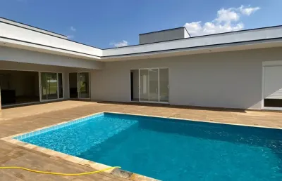 Excelente casa térrea com 321 no condomínio vida real ituperva