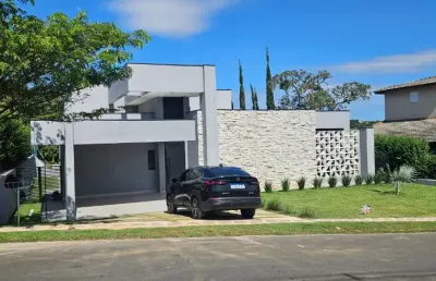 Linda casa térrea no condomínio horizonte azul 2 com 4 suítes