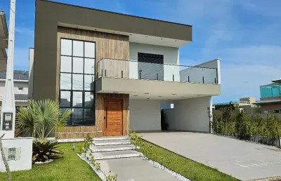 Linda casa alto padrão  à venda em condomínio  na cidade de peruibe