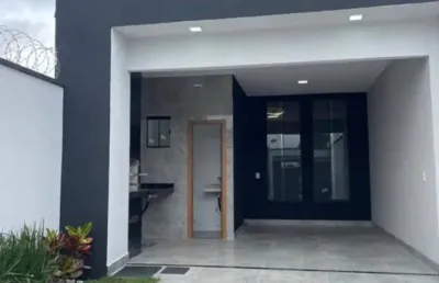 Linda casa alto padrão 3 quartos com suite, quintal, escelente localização no residentia santa fè