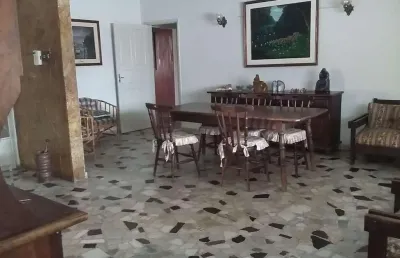 Casa para venda em juiz de fora, centro, 5 dormitórios, 1 suíte, 3 banheiros, 2 vagas
