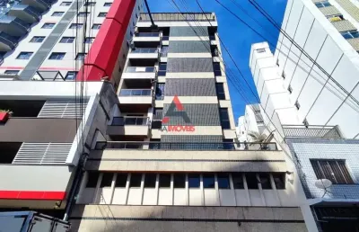 Excelente 2 quartos c/ 1 suíte, varanda e elevador em pleno centro de juiz de fora