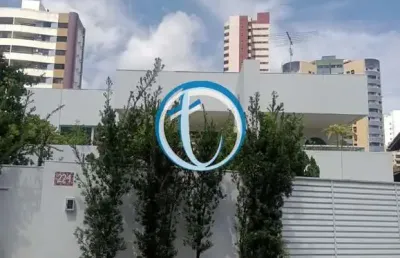 Vende-se casa residencial com 3 suites e 1 quarto a venda no caminho das árvores!