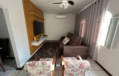 Linda casa na vila industrial, a 600m do parque do povo.