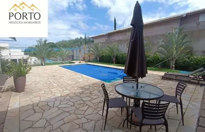 Excelente casa mobiliada com 4 suítes piscina e churrasqueira