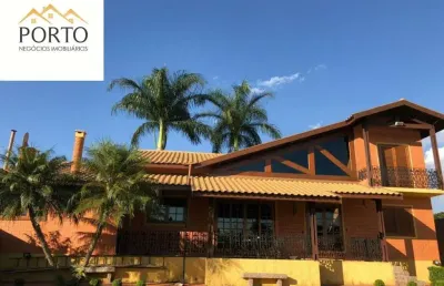 Excelente casa em condomínio com 3 suites r$ 2.500.000,00