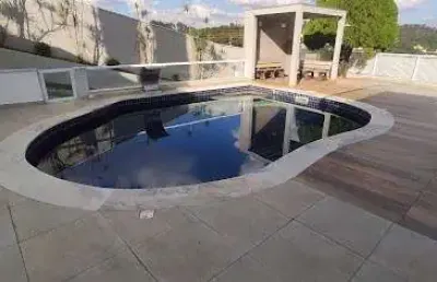 Casa em condomínio de luxo: 4 quartos, 4 suítes, 2 salas, 7 banheiros, 6 vagas na marambaia, vinhedo-sp, 400m². venda ou locação!