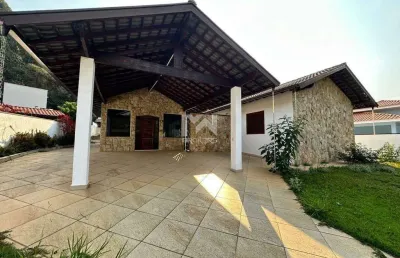 Casa térrea com edícula a venda em frente ao lago no condomínio vista alegre sede