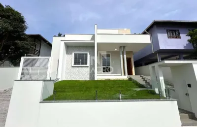 Casa | jaraguá esquerdo | 3 quartos (1 suíte) | 173m²
