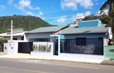 Casa com piscina | jaraguá 99 | 3 quartos (1 suíte) | 153m²