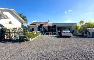 Casa com piscina | vila nova | 2 quartos (1 suíte com closet) | 100m²