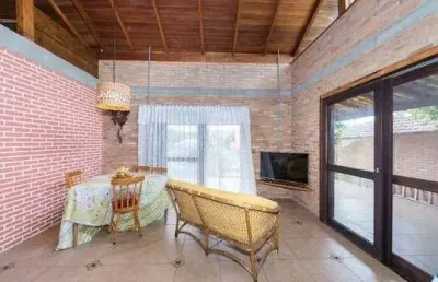 Casa com jardim á venda no josé amândio - bombinhas/sc