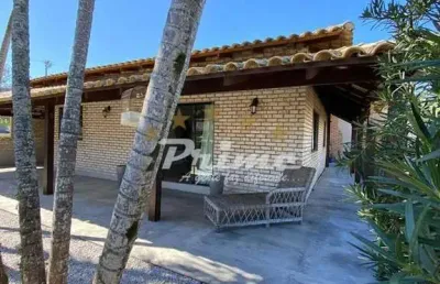 Casa á venda no bairro zimbros - 100m do mar - bombinhas/sc