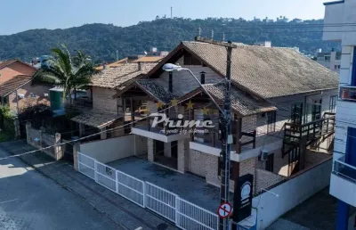Casa com 6 quartos à venda na Rua Salema, Centro, Bombinhas