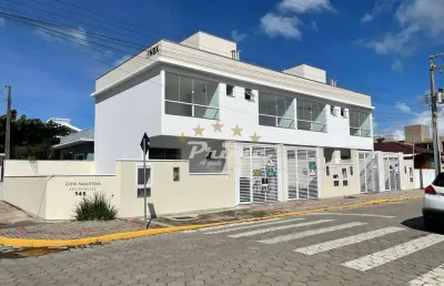 Sobrado geminado à venda com 2 suítes - bombinhas/sc