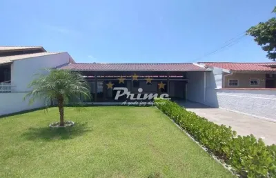 Casa a apenas 400m do mar à venda em zimbros - bombinhas/sc