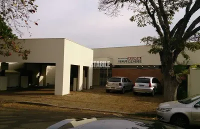 Casa comercial para locação em região hospitalar já pronta
