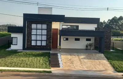 Casa de alto padrão nova e recém construída no condomínio terra caxambu, no bairro do caxambú, em jundiai sp.