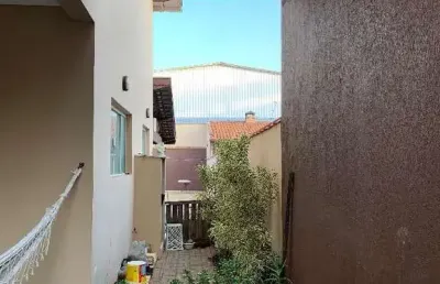 Casa com 3 quartos à venda na Rua Carolina Denadai Victorelli, Jardim Niero, Louveira