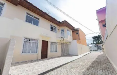 Sobrado de 3 quartos está no bairro portão em condomínio fechado