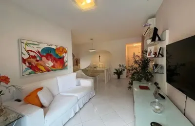 Lindo apartamento com 2 quartos, sol da manhã e com vista livre!