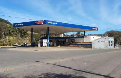 Ponto comercial com aproximadamente 15m² centro - sapucaí mirim.