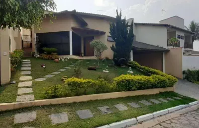 Casa em condomínio 3 dormitórios sendo 1 suíte - bairro jardim coleginho - jacareí