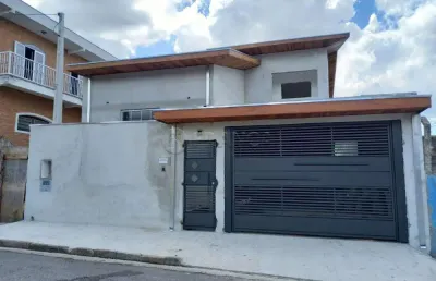 Casa 7 dormitórios sendo 3 suítes bairro cidade jardim jacareí