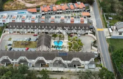 Casa em condominio 03 dormitorios sendo 01 suite - freguesia da escada guararema sp