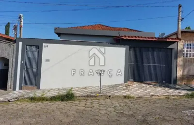 Casa com 3 dormitórios 1 suíte - próximo ao centro !!!