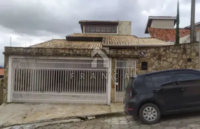 Casa 3 dormitórios sendo 1 suíte - cidade jardim - jacareí