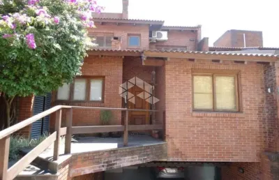 Casa em condomínio fechado com 4 quartos à venda na rua bazilio pellin filho, 900, vila conceição, porto alegre, 400 m2 por r$ 1.590.000