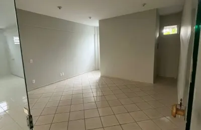 Alugo sala comercial em galeria em excelente localização no bairro glória