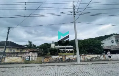 Terreno na rua divinópolis, com gigantesco potencial para contrução