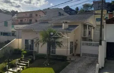 Casa para locação e venda no condomínio arujá country club