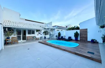 Casa com 3 quartos à venda na rua josé cândido da silva, 549, balneário, florianópolis por r$ 2.950.000