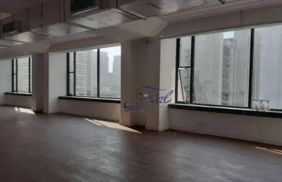 Sala comercial com 1 sala para alugar na Rua Geraldo Flausino Gomes, 78, Cidade Monções, São Paulo