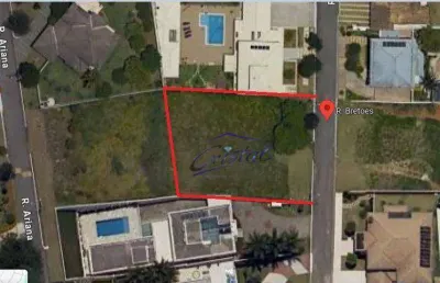 Terreno com 987m², com linda vista, 100% aproveitável - granja viana - cotia/sp