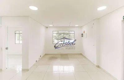 Casa comercial de156 m² com 9 salas 5 banheiros  3 vagas  1 copa