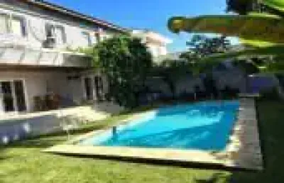 Espetacular e luxuosa casa na barra da tijuca,  4 suites, piscina, 5 vagas, (totalmente reformada e planejada)