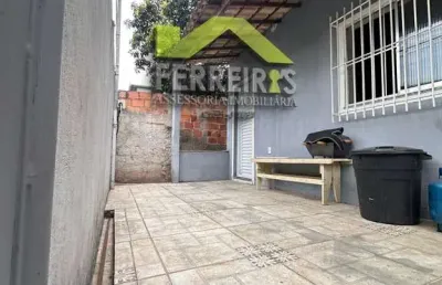 Taquara (duque de caxias) casa 3 quartos com garagem.
