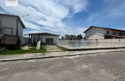 Casa em condomínio 2 quartos, garagem chácara arcampo.